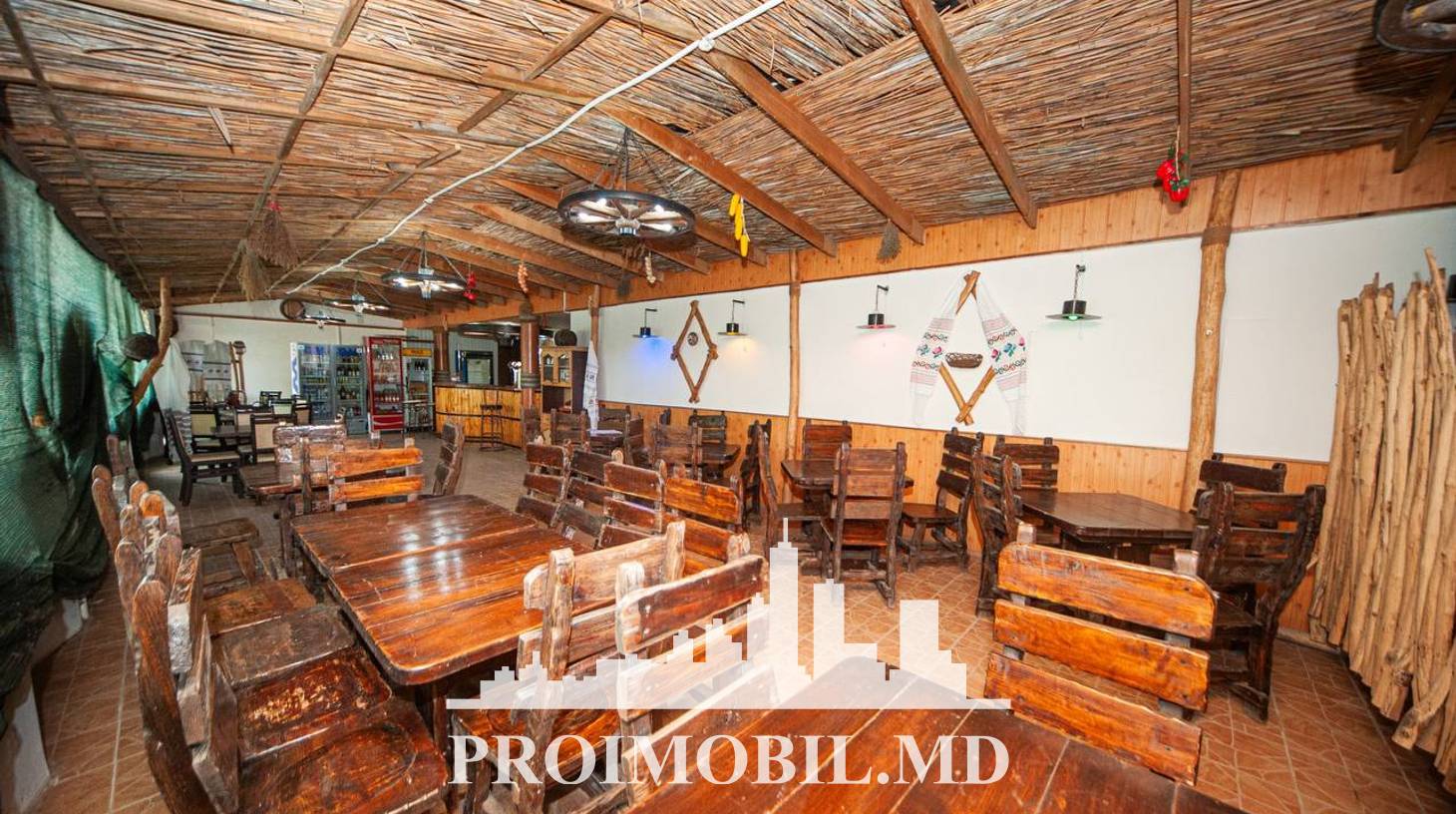 https://images.proimobil.md/OPR8ePB8vc0W1h7f5ycJCxl0VXWUJ0pUJvrgMWOkDNE/watermark:0.75:so:0:30:0.39/resize:fill:1460:816:1/gravity:ce/bG9jYWw6Ly8vZXN0YXRlL2xyLzdiOGFkYjNjLTY4MGYtNDkwOS05MGY0LTY0ZGU0MjJkMGU5ZC5qcGVn