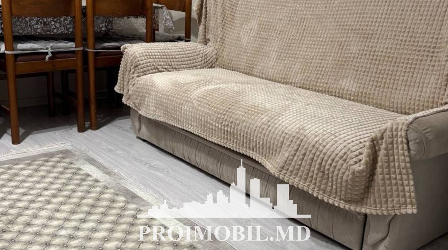 https://images.proimobil.md/OVYDObf10YbDbwvNxL853iq0Px-sbFZxqCxcS_dzVrY/watermark:0.75:so:0:30:0.39/resize:fill:1460:816:1/gravity:ce/bG9jYWw6Ly8vZXN0YXRlL2xyL2JhZWVlNjA2LTMxYjAtNDRkZC1iYjMxLTY0MjA2OWExNDA0Zi5qcGVn
