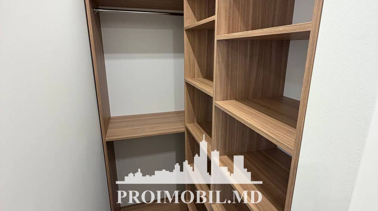 https://images.proimobil.md/OXEkE2piniPrw4gYyZurAq6TaWKze47hk6fmPqGmexE/watermark:0.75:so:0:30:0.39/resize:fill:1460:816:1/gravity:ce/bG9jYWw6Ly8vZXN0YXRlL2xyLzQ0OWNhNTliLTIxNzItNGM3NS04YTdkLWIyZDE2ODgzMmYxMy5qcGVn