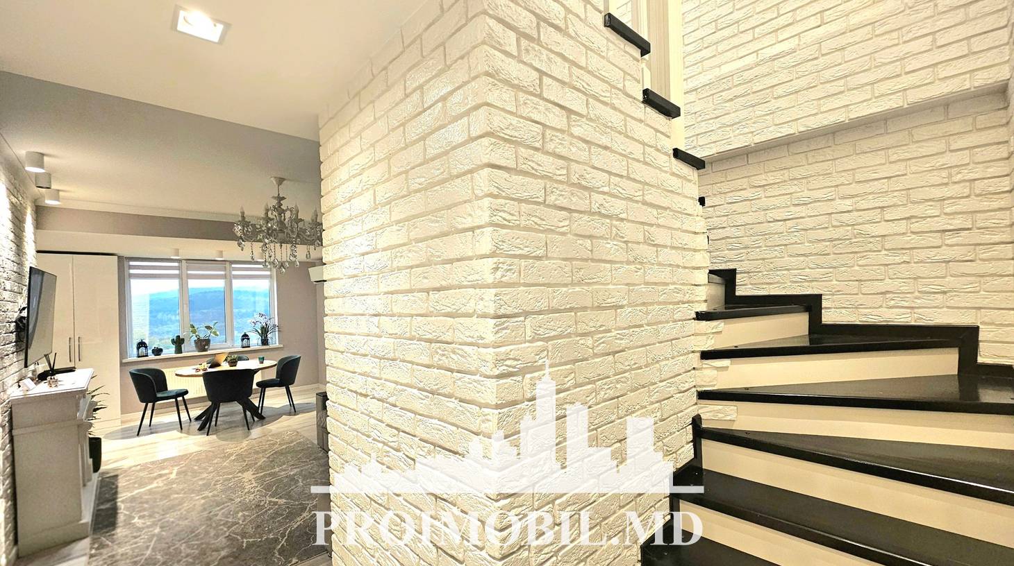 https://images.proimobil.md/OYgvn_PzZyMSNY39JZVnmEsmcU4YdMU4ST972BhT3zs/watermark:0.75:so:0:30:0.39/resize:fill:1460:816:1/gravity:ce/bG9jYWw6Ly8vZXN0YXRlL2xyL2Q4YjFjMDk0LWViYzctNGViMi1iZGY3LTJmNDE4OWQyNTNmZC5qcGVn
