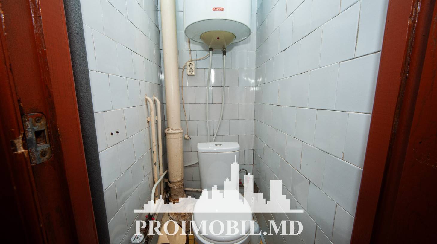 https://images.proimobil.md/OYyO3upug43ZhZLLkgeLbJX9xSOjJJlbiLisR2ZxcXY/watermark:0.75:so:0:30:0.39/resize:fill:1460:816:1/gravity:ce/bG9jYWw6Ly8vZXN0YXRlL2xyL2M4ZDJhMjNlLTc0OGItNGU0OS1hY2YwLTRlZGRkMjY4N2UzMi5qcGVn