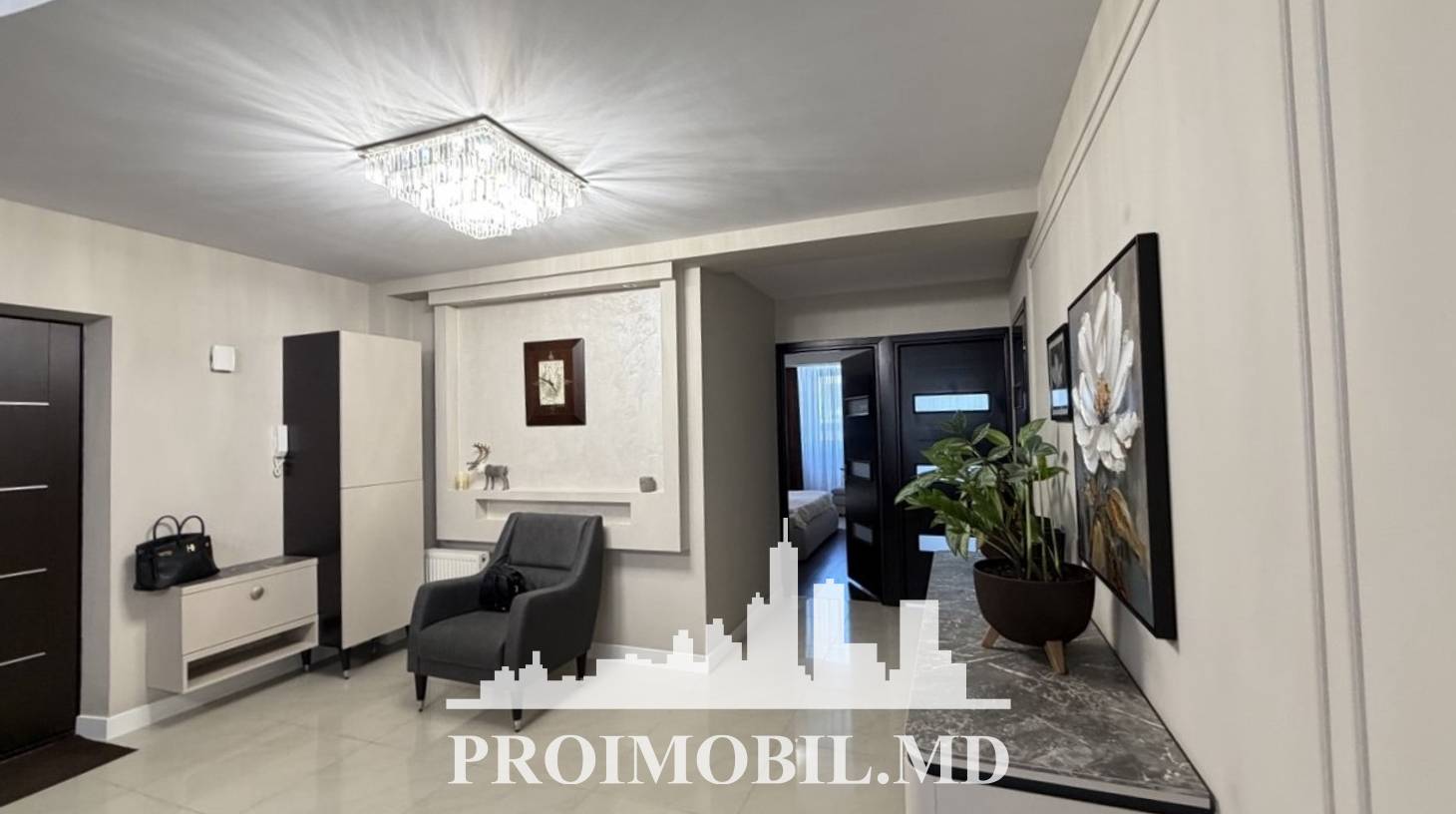 https://images.proimobil.md/OatpQq1zUJDqnJbbvDsbyM-6DqyzJAfjEAKD3sR7rQM/watermark:0.75:so:0:30:0.39/resize:fill:1460:816:1/gravity:ce/bG9jYWw6Ly8vZXN0YXRlL2xyL2FmM2ZhNjZkLTgyYmMtNDYwMy1iMThmLTQ1YjI0YTNkMzVmOS5qcGVn