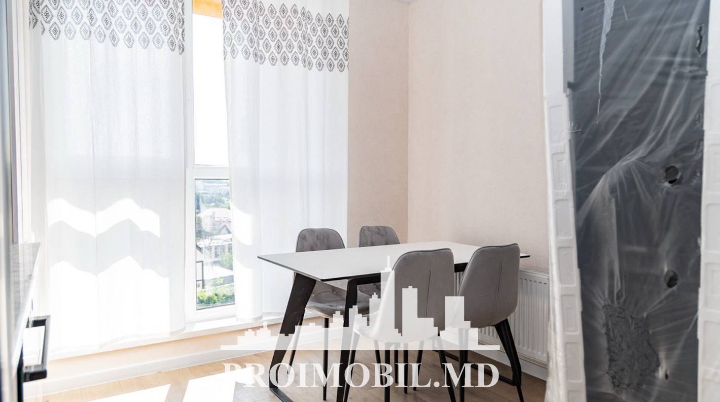 https://images.proimobil.md/OcHb5CozXQplYzF9ylHtjqWSTdq6wPqasU-XXuiSYJY/watermark:0.75:so:0:30:0.39/resize:fill:1460:816:1/gravity:ce/bG9jYWw6Ly8vZXN0YXRlL2xyLzJkZGQ4YzQ5LWUyZDgtNDA5Ni04MTQ5LTYzYWQzNzdhYzYxNy5qcGVn