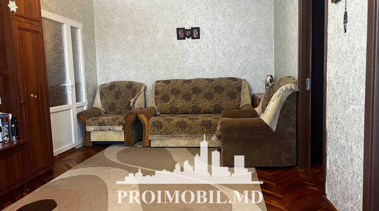 https://images.proimobil.md/OdHfyTMXk9yRJCP3gvHzIhYC2JcDSulhQM3BqM3kJrk/watermark:0.75:so:0:30:0.39/resize:fill:1460:816:1/gravity:ce/bG9jYWw6Ly8vZXN0YXRlL2xyL2FiZmU2NmFmLWEyNzYtNDcxZi1hYjIzLTBjMGNlOGU3ZWU5OS5qcGVn