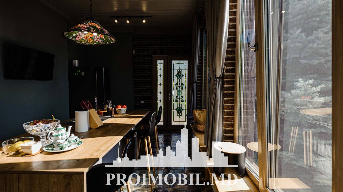 https://images.proimobil.md/OeeEZzjAZ61xL9wzXZpRApapETBNbC5KRG_qgIQUR58/watermark:0.75:so:0:30:0.39/resize:fill:1460:816:1/gravity:ce/bG9jYWw6Ly8vZXN0YXRlL2xyLzczZDFkYzU4LThmMTQtNDEwZS1hZTY4LWIyMWFkOWE2MDVhNy5qcGVn