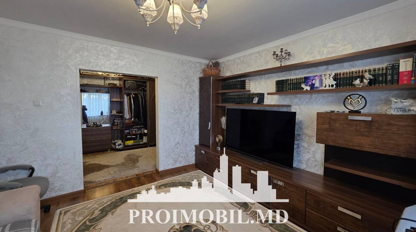 https://images.proimobil.md/OfkLPQ6U_yHiWh3T62TiEwbosiqhbGvfxyEjsFgJ2H8/watermark:0.75:so:0:30:0.39/resize:fill:1460:816:1/gravity:ce/bG9jYWw6Ly8vZXN0YXRlL2xyLzM4MTA0ZWRhLWZiNTYtNDZkYy1iNmFhLTY5ZDkzNDU1MWYyZS5qcGVn