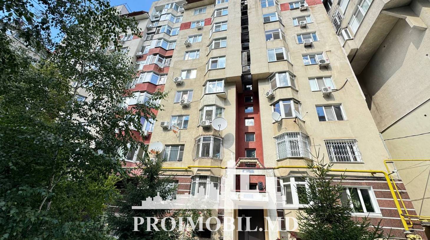 https://images.proimobil.md/OhJnYP08X1jt33QkHm58dRy5IRhrRMIxzgOzasT8an4/watermark:0.75:so:0:30:0.39/resize:fill:1460:816:1/gravity:ce/bG9jYWw6Ly8vZXN0YXRlL2xyLzJkNGU4MmJlLTY4ODQtNGZkMS05ZTA3LTlhMGI4YjJiOGZmOC5qcGVn