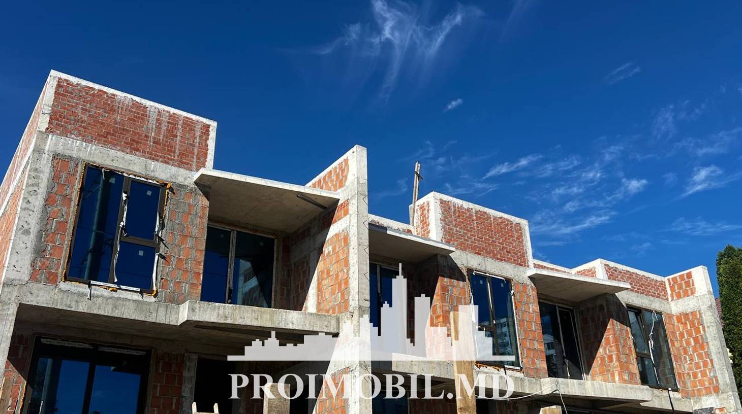 https://images.proimobil.md/OhRTzlA10F005vDcJS4GN6Ul9dS2xiVS1VJO-pB07Xs/watermark:0.75:so:0:30:0.39/resize:fill:1460:816:1/gravity:ce/bG9jYWw6Ly8vZXN0YXRlL2xyL2E2ZjAwZmJiLWM0N2MtNDQ4OS1iY2RjLTFmNDM2ZjNkZTk1NS5qcGVn