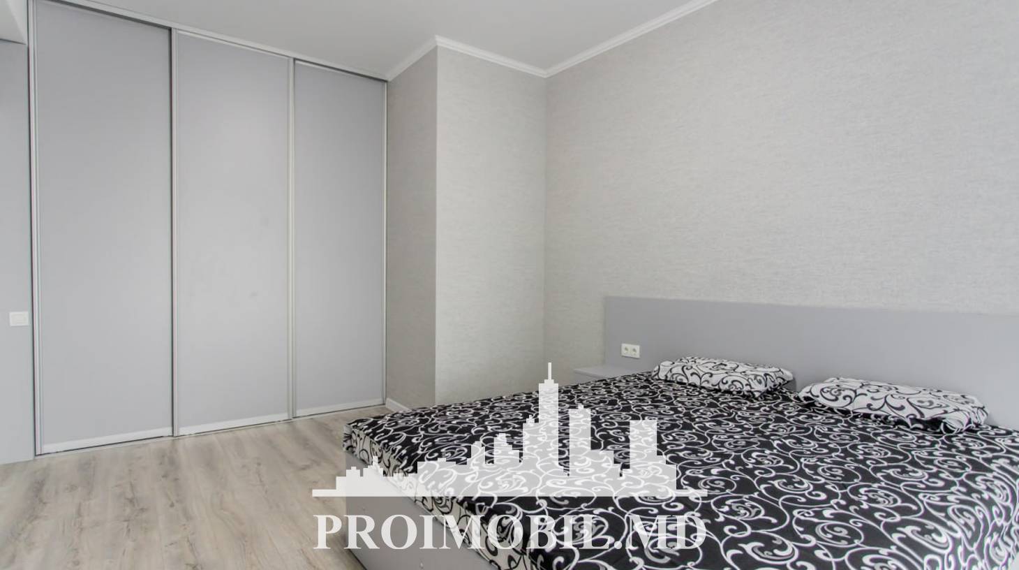https://images.proimobil.md/OhTZJ1KlGx-1Ju43M-PkwACHGyILZtHaNnipBsJ8KYA/watermark:0.75:so:0:30:0.39/resize:fill:1460:816:1/gravity:ce/bG9jYWw6Ly8vZXN0YXRlL2xyL2E0NDYxZmEwLTY4NGMtNDNiYi04NTRlLWVjYTNhMzZiZGVmMS5qcGVn