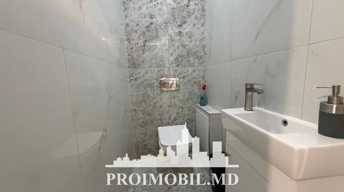 https://images.proimobil.md/OiRhBByLmQ-9DQQlKtwV787wrVzOoA9gjQYHhDnj53o/watermark:0.75:so:0:30:0.39/resize:fill:1460:816:1/gravity:ce/bG9jYWw6Ly8vZXN0YXRlL2xyL2VlM2Q3NWY0LTA2YTktNGU4Ni05MmJlLWQxZGRjMDZmMjhjYi5qcGVn