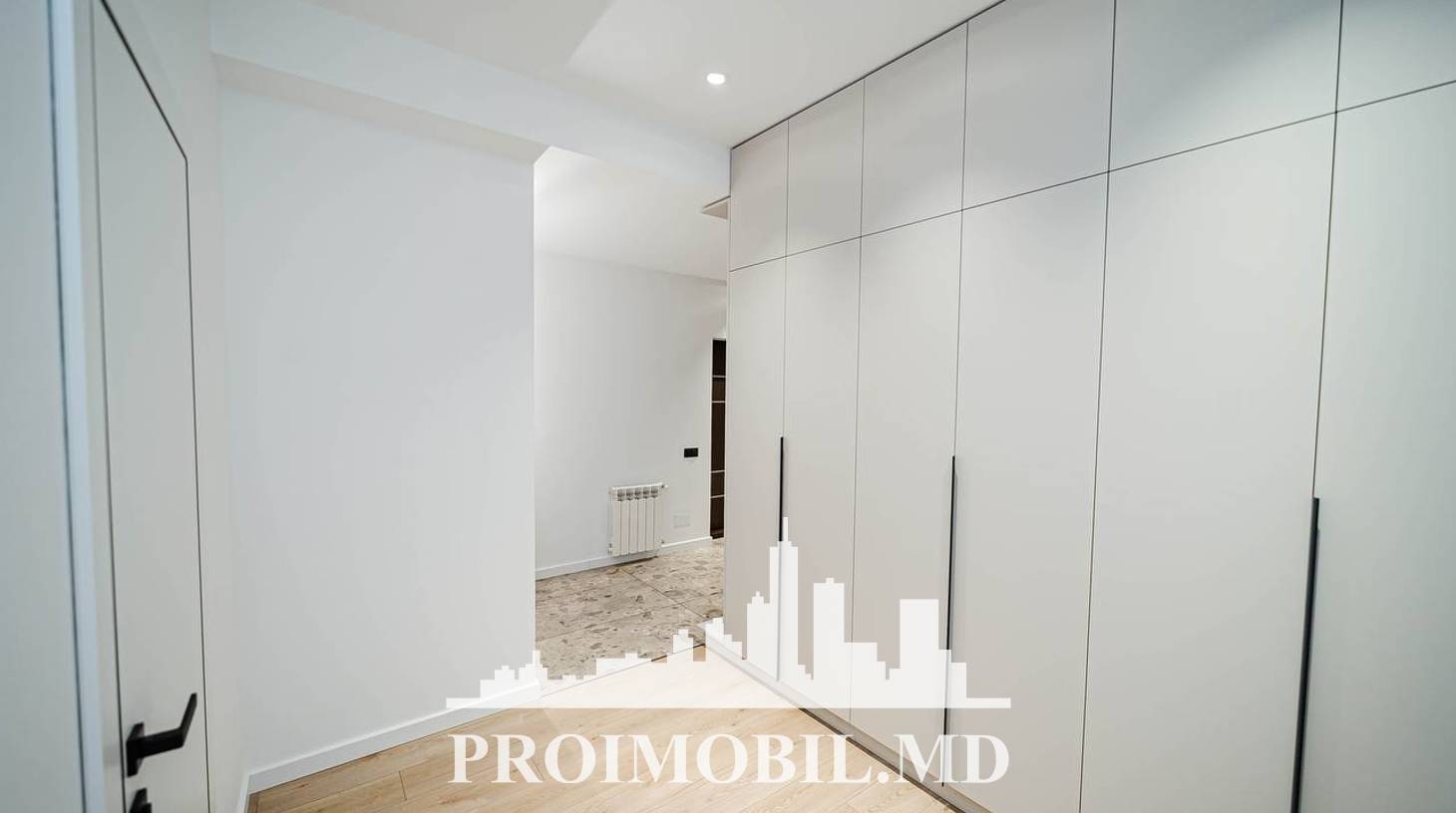 https://images.proimobil.md/Ojrcd45tic3xhKV6K12sDVz2FlPU21fJP9VXj77tu10/watermark:0.75:so:0:30:0.39/resize:fill:1460:816:1/gravity:ce/bG9jYWw6Ly8vZXN0YXRlL2xyLzcxOTQ1MDBjLWUxNzMtNGIzMi05ODU4LTA2NTk4ZjcwOTRlZC5qcGVn