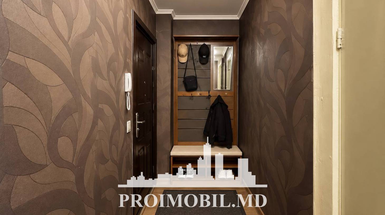 https://images.proimobil.md/OkGtIBz8VVgWXzmdco9Uyz8q4BuYXnRnWNcr85Ptj8I/watermark:0.75:so:0:30:0.39/resize:fill:1460:816:1/gravity:ce/bG9jYWw6Ly8vZXN0YXRlL2xyLzI4YTZhOTFjLTYxYTMtNGU3My1iMDJhLTkzMzBlYjAzYTU0Mi5qcGVn