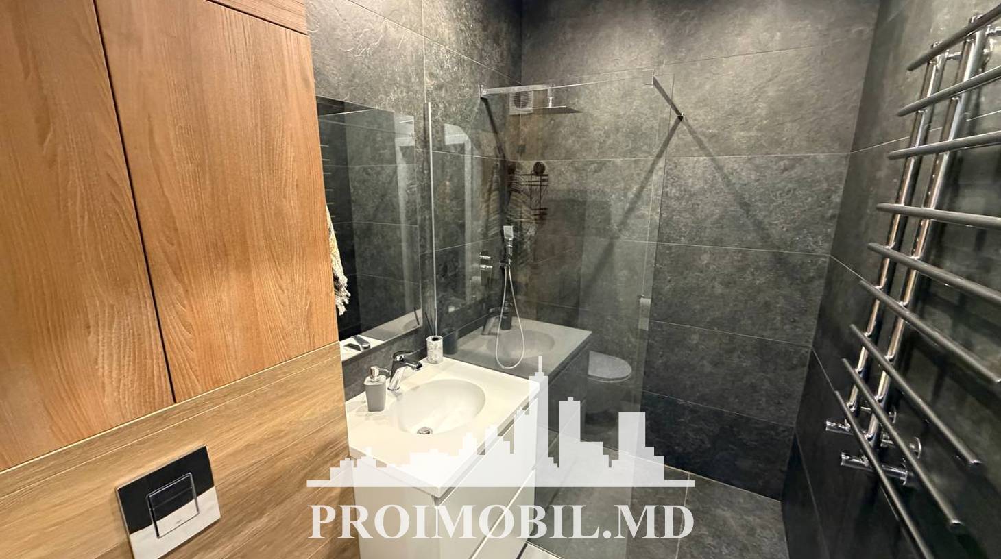 https://images.proimobil.md/Om6FH5DHhxUwabK-eeZZFmsyJ4ovkEZ1hxK3swau26A/watermark:0.75:so:0:30:0.39/resize:fill:1460:816:1/gravity:ce/bG9jYWw6Ly8vZXN0YXRlL2xyL2RmMWI5MDA5LTU3Y2QtNDljYy1hMGQ3LWNkNzQyZjIyYTBkMi5qcGVn