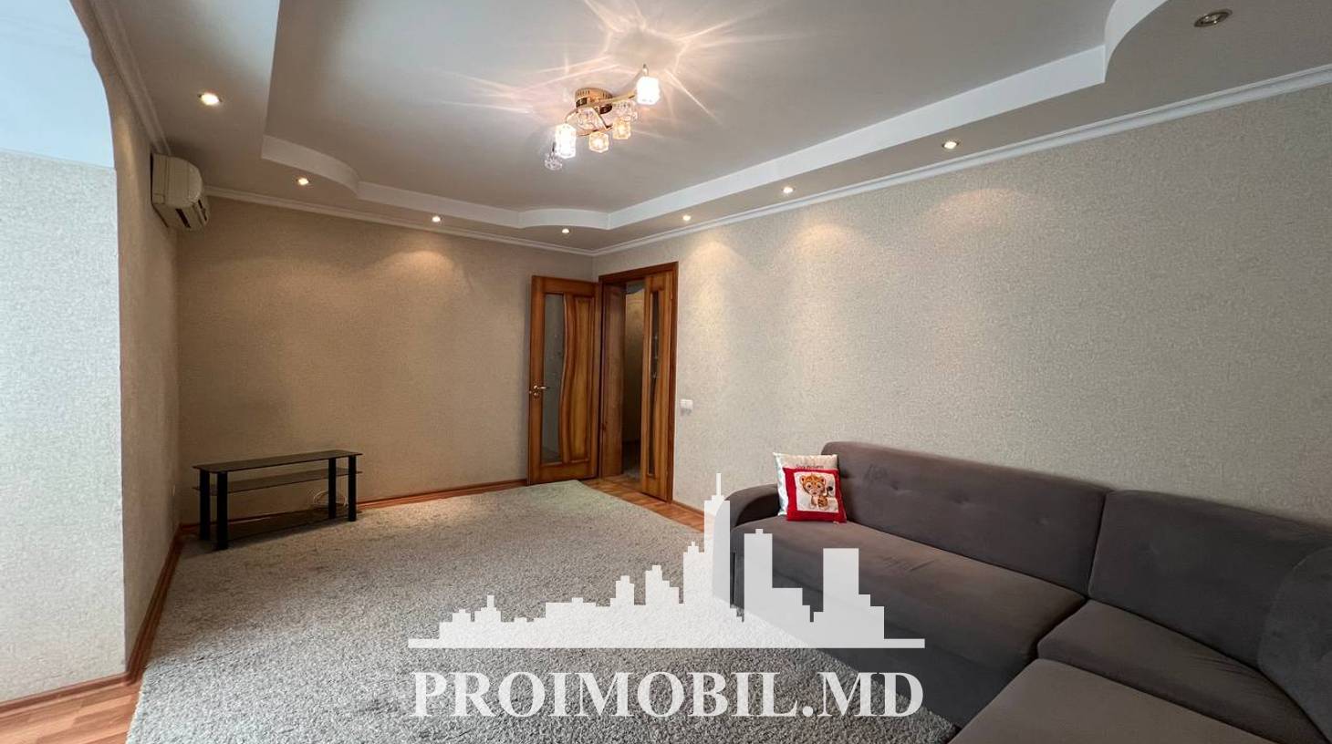 https://images.proimobil.md/Om8dPSo_I2S7ys5Ni_f4_zV-dZzt4k7f0Y524rfTWqw/watermark:0.75:so:0:30:0.39/resize:fill:1460:816:1/gravity:ce/bG9jYWw6Ly8vZXN0YXRlL2xyL2VkMjcyYzRmLTVhNTMtNGUyZS04NGY1LTRkOTZiMjBjZGZkNi5qcGVn