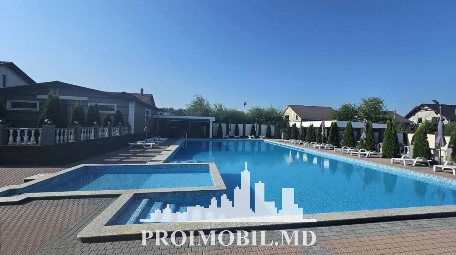 https://images.proimobil.md/Ooy6JZYpcqSv4LfUd6Qw9x1R6sFJVrVEDqrRGJOc3uI/watermark:0.75:so:0:30:0.39/resize:fill:1460:816:1/gravity:ce/bG9jYWw6Ly8vZXN0YXRlL2xyL2VjOTMyY2E3LTg1OTAtNDZiNy05MzE3LWUxMzc4MjUxOWJmNi5qcGVn