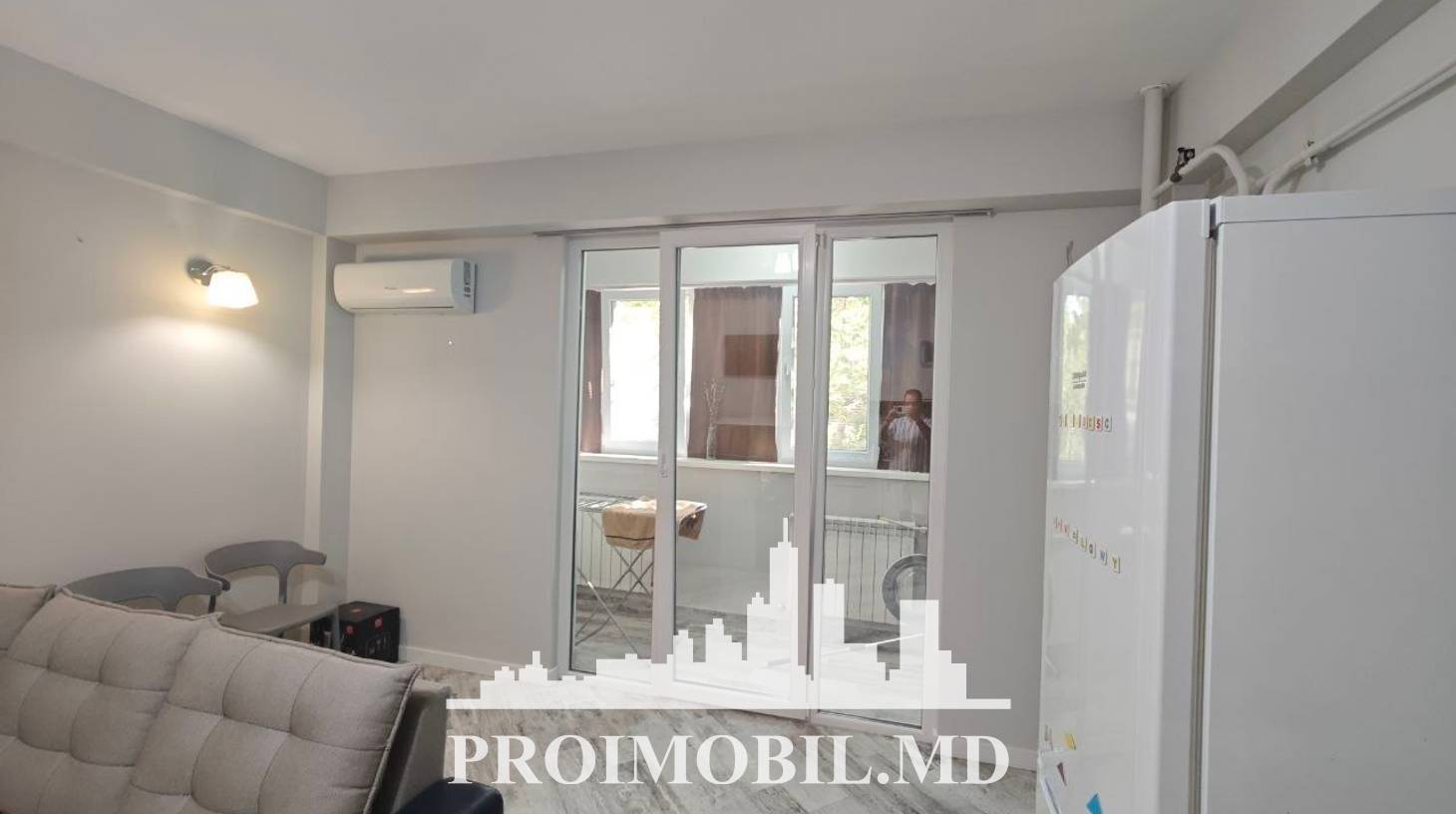 https://images.proimobil.md/OuHwEINtS4gnnNfYpfG0a3b67IN9Ehjeu8xUw1pVQWg/watermark:0.75:so:0:30:0.39/resize:fill:1460:816:1/gravity:ce/bG9jYWw6Ly8vZXN0YXRlL2xyLzZkZTkwNGY4LWRiMTAtNDJiNC1iNzNmLWNkMzkyYmJkYTdjYS5qcGVn