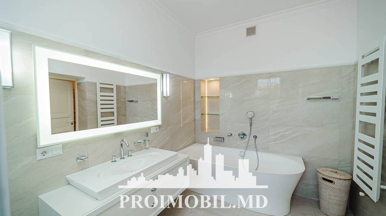 https://images.proimobil.md/P3x8kI0aOygnyGu4ldcluX4gbcPgIr-yUVTfMamOF-w/watermark:0.75:so:0:30:0.39/resize:fill:1460:816:1/gravity:ce/bG9jYWw6Ly8vZXN0YXRlL2xyLzJlZDhlYzhlLWY4YzMtNGJjNS04ZjI2LTljNjk3YjNhZmQ2ZC5qcGVn