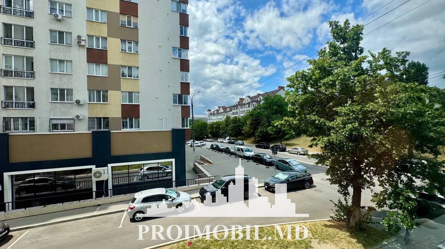 https://images.proimobil.md/P5m0h2K1hl1HUmsXXwhogzf_QIWIbCWiFuyIzdOwbyM/watermark:0.75:so:0:30:0.39/resize:fill:1460:816:1/gravity:ce/bG9jYWw6Ly8vZXN0YXRlL2xyL2RmY2NhZTI5LTM5ZjItNGIzOC1iNjI2LWU4MzYzMjY3YzIzNC5qcGVn