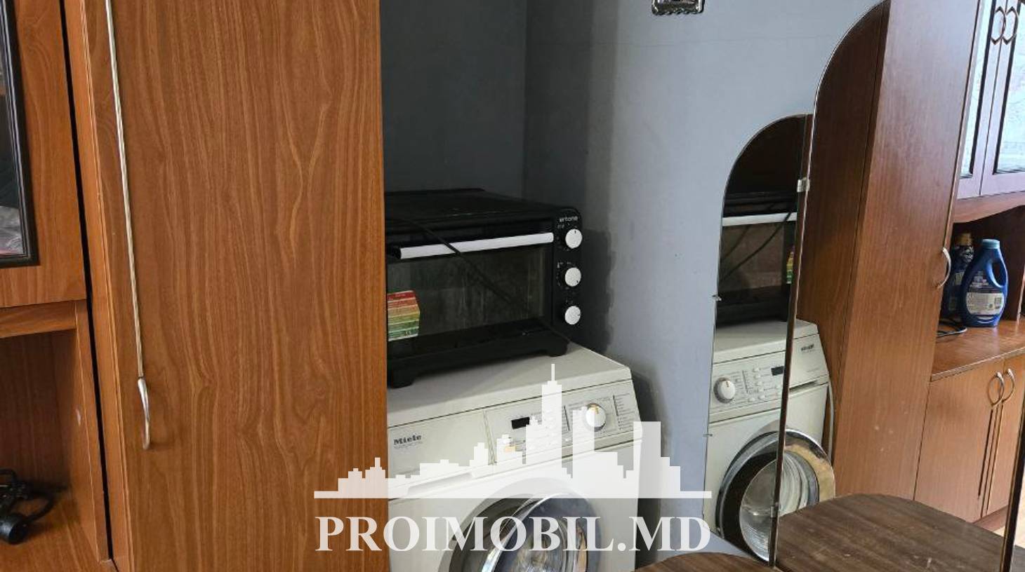 https://images.proimobil.md/P7oAbPCBem_NZQX0jBUdYYas99O-Ykoe6WjJOgEn6IU/watermark:0.75:so:0:30:0.39/resize:fill:1460:816:1/gravity:ce/bG9jYWw6Ly8vZXN0YXRlL2xyLzM4ZmMzNzUzLTJjYjUtNDZhYS05ZTc0LTFmMGU3Y2Q1YjRhMy5qcGVn