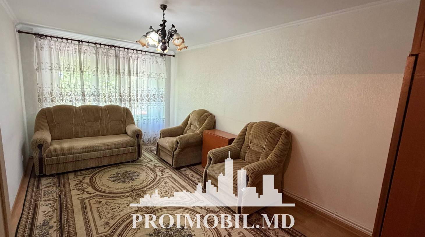 https://images.proimobil.md/PG4z1uR0i7lSFhPBH5Y1DkJmht9Ku-BcgQzjE_EiVk8/watermark:0.75:so:0:30:0.39/resize:fill:1460:816:1/gravity:ce/bG9jYWw6Ly8vZXN0YXRlL2xyL2VkY2QyMDlmLTM3NDEtNDkzMS1hYTE3LTRkNTM4MDM0ZGRiYS5qcGVn