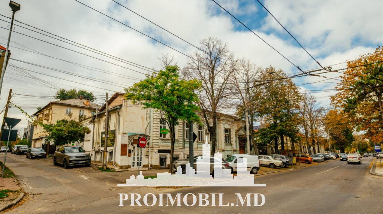https://images.proimobil.md/PICLgwU5_5MGFNglMagXRtKsabmWTqott2FXOEVaOnM/watermark:0.75:so:0:30:0.39/resize:fill:1460:816:1/gravity:ce/bG9jYWw6Ly8vZXN0YXRlL2xyL2FhOGY1NWY1LTNiOWYtNDdjZC1iMTdjLTUyMzhjZWVmMTk1Yy5qcGVn