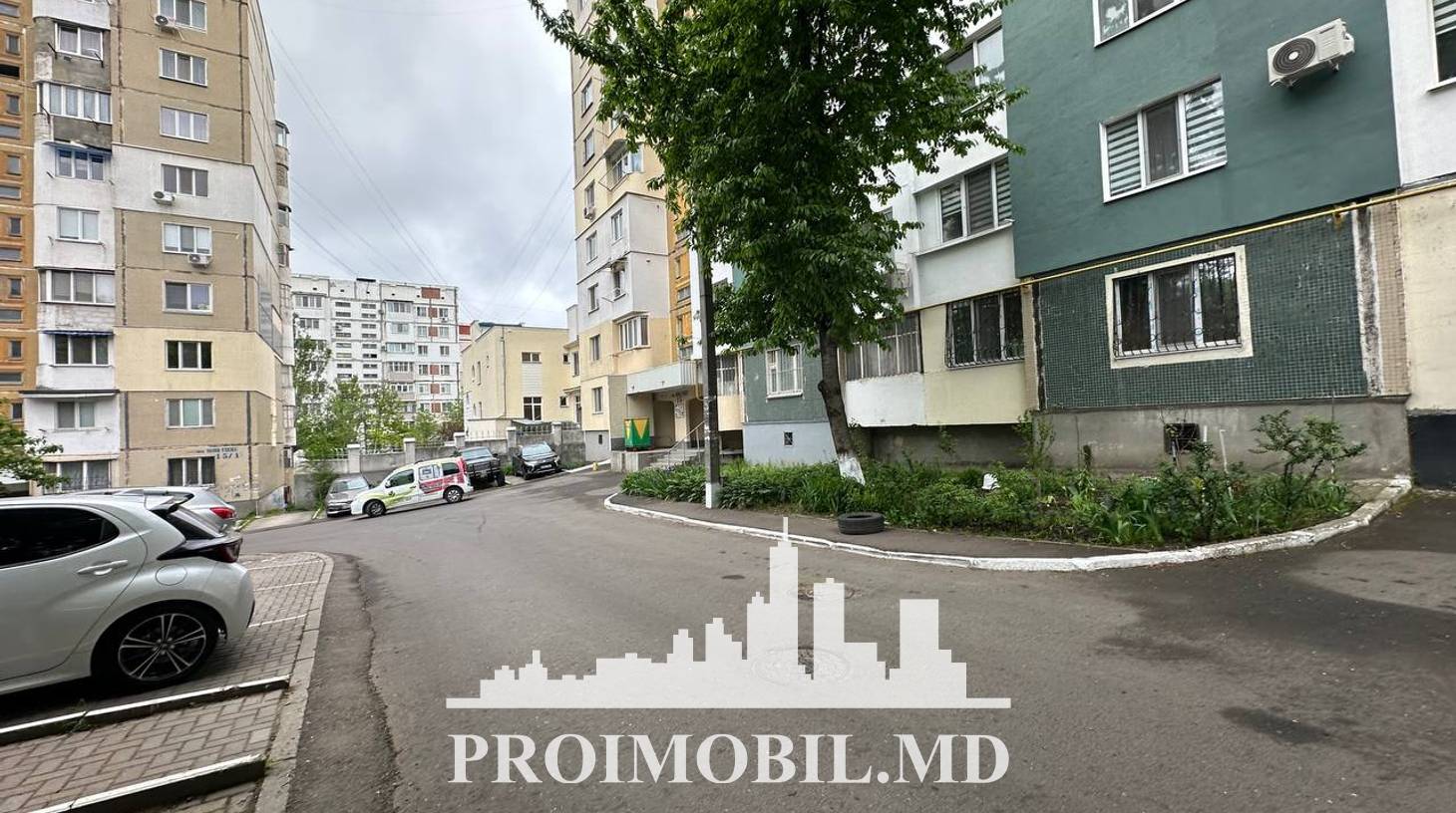 https://images.proimobil.md/PIiMME56wm5sSRwOkQ4a9isY32W24zibQCWCe1JRN9M/watermark:0.75:so:0:30:0.39/resize:fill:1460:816:1/gravity:ce/bG9jYWw6Ly8vZXN0YXRlL2xyLzcxZTk0NTJlLTViMDgtNGZiYS1hMzM3LTc1N2U4YTg2N2Y3ZC5qcGVn
