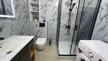 https://images.proimobil.md/PJ0PTh195bFFErmM2VgUayFWBma5VytrX6FyrHME2JE/resize:fill:350:198:1/gravity:ce/bG9jYWw6Ly8vZXN0YXRlL2xyL2E0ZTZjMDY2LWUzMjgtNGNlMC05MzM2LTE2NzY5NmU1M2ExNS5qcGVn