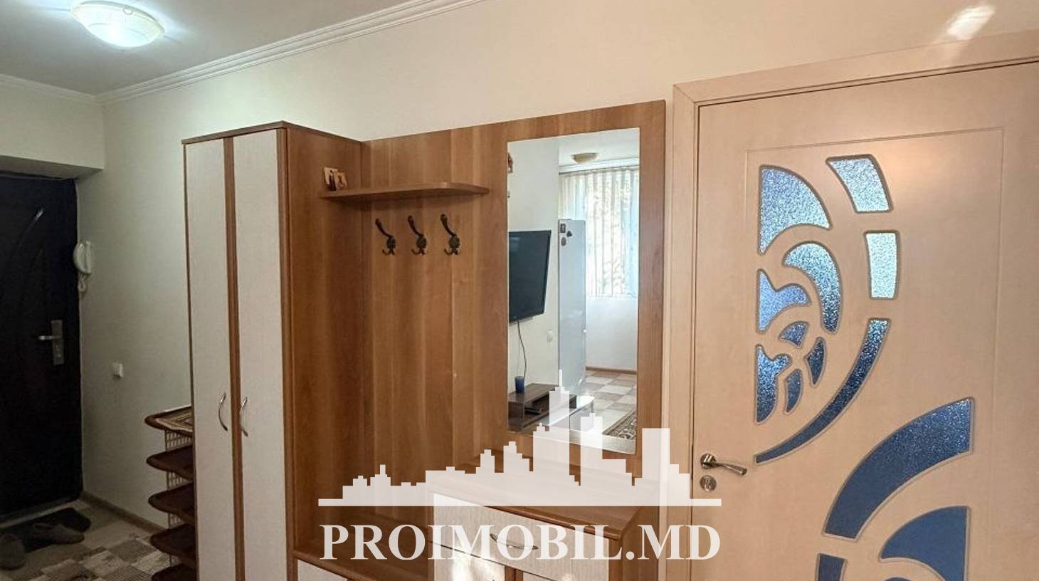 https://images.proimobil.md/PMT3hp28nVd2u173wA8K3H4OCTQSvIgc6SARQg-HfqI/watermark:0.75:so:0:30:0.39/resize:fill:1460:816:1/gravity:ce/bG9jYWw6Ly8vZXN0YXRlL2xyL2JmZTBkZDVmLWIyYjUtNGM0Ny1iNGMyLTBhM2VhYTk5OTZjOS5qcGVn