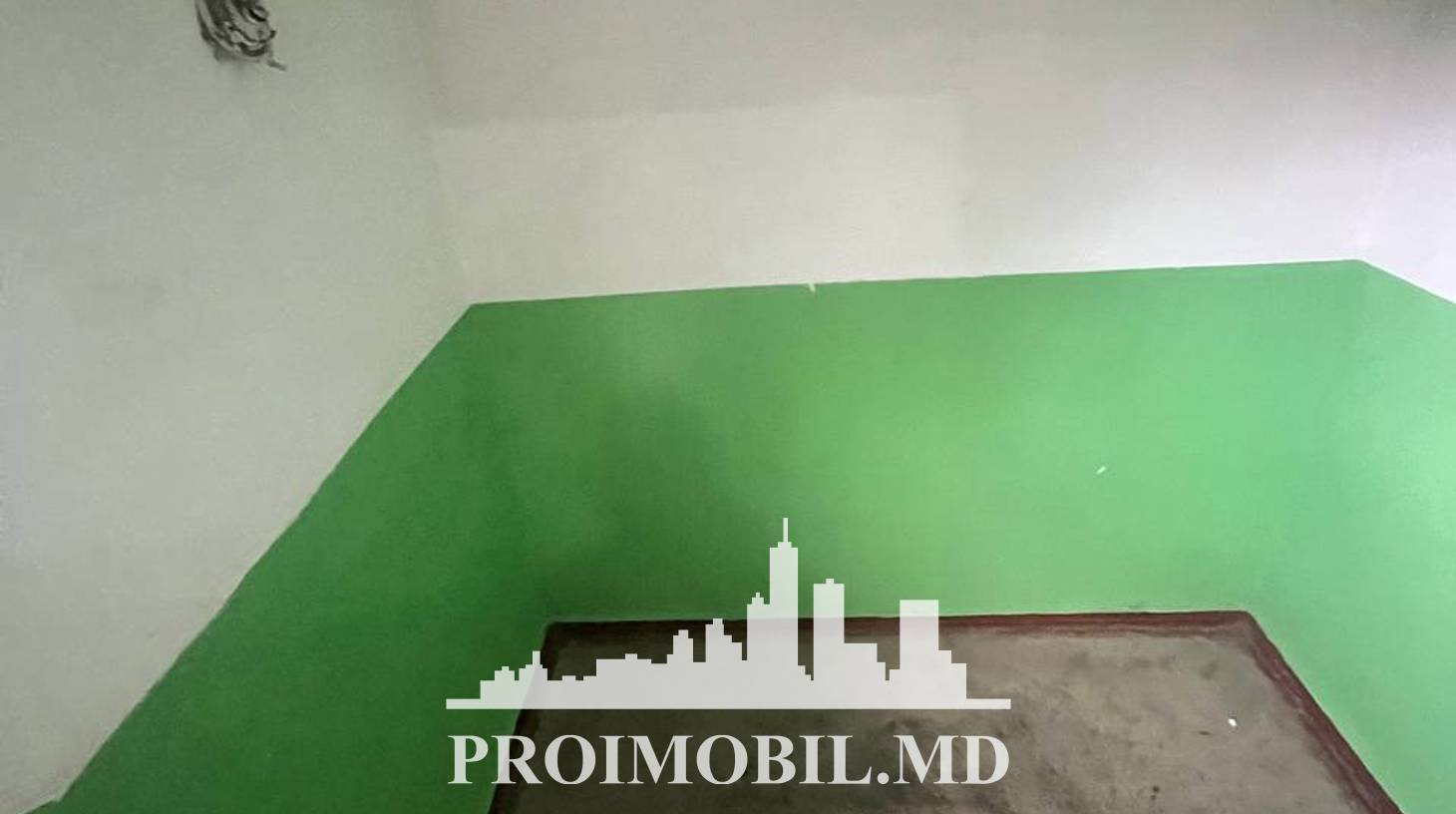 https://images.proimobil.md/POpj7KPJUp0hc4LHJF_yB64-dUTbSn8lWHEqXgovvC8/watermark:0.75:so:0:30:0.39/resize:fill:1460:816:1/gravity:ce/bG9jYWw6Ly8vZXN0YXRlL2xyL2I1MTliOWIyLWQzYmYtNGI5OS1iYTBlLTgzZDBkMmE0NTEzOS5qcGVn