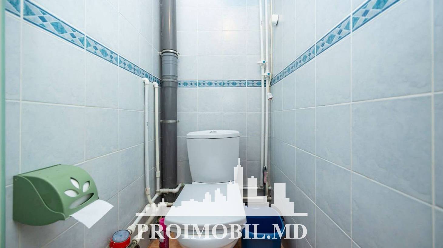 https://images.proimobil.md/PVePiau-f7-_emph1QOdQu8bKws4ZkLKnSxemecUUvM/watermark:0.75:so:0:30:0.39/resize:fill:1460:816:1/gravity:ce/bG9jYWw6Ly8vZXN0YXRlL2xyL2JjM2NiNjg4LThjMTItNGFlNy1hOTZkLTUzNWI3N2FhNzc4ZC5qcGVn
