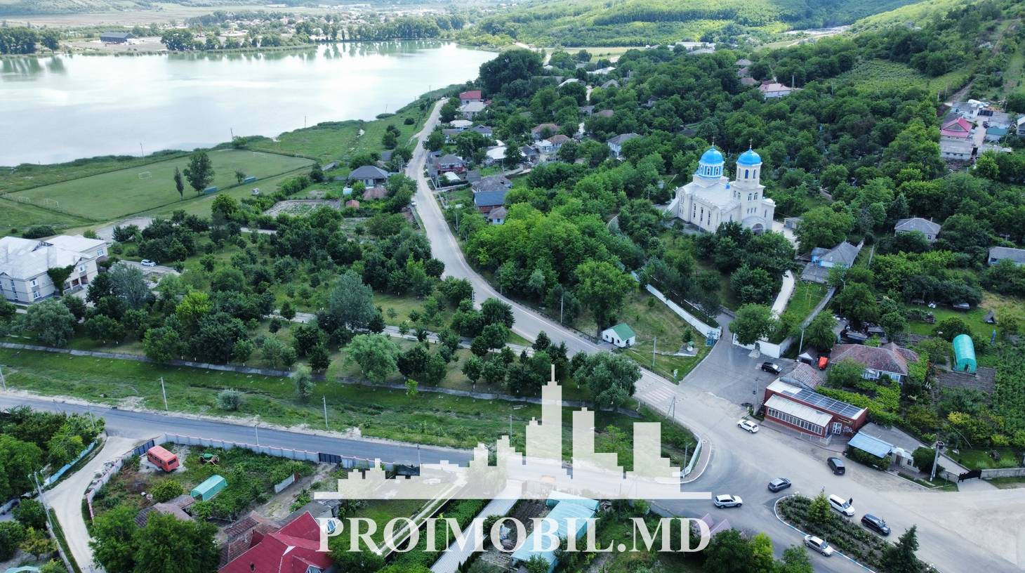 https://images.proimobil.md/PYLQSGpTEepf2kOdqZ7FwFLYOl7dm5awLSAqvXfzh-c/watermark:0.75:so:0:30:0.39/resize:fill:1460:816:1/gravity:ce/bG9jYWw6Ly8vZXN0YXRlL2xyLzhkZTczNjAyLWIxODktNGQwYy05YzNhLWE2NzZlM2EwNjhjOS5qcGVn