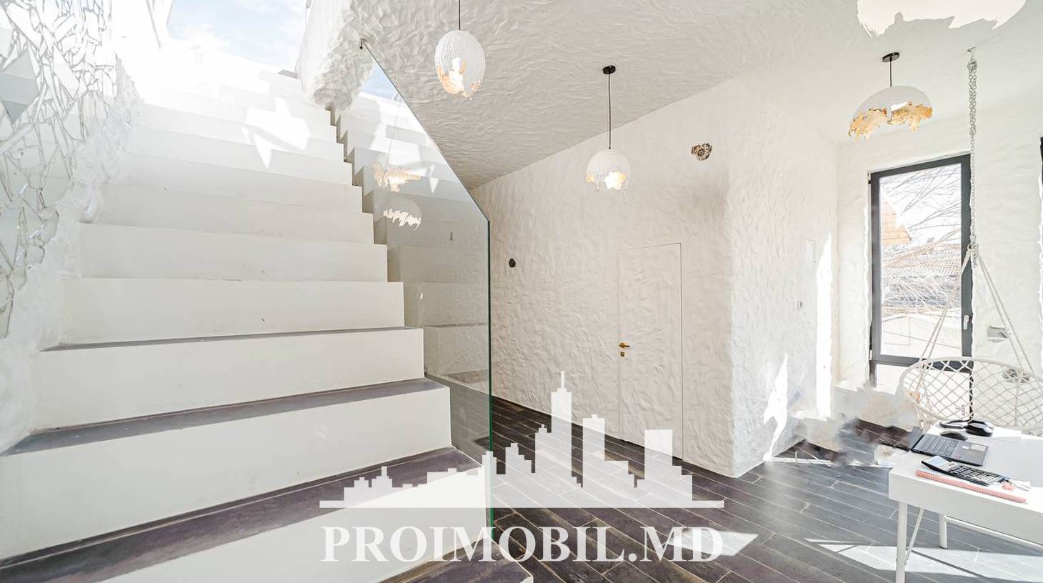 https://images.proimobil.md/PZc7wDliLHQmz53Fforjaf5m0PuyfEZeflLVJRaRn5s/watermark:0.75:so:0:30:0.39/resize:fill:1460:816:1/gravity:ce/bG9jYWw6Ly8vZXN0YXRlL2xyL2NlM2IwZjFlLWVhZmEtNDllNC04ZDg2LTg2NWI5NjU1MmRhYS5qcGVn