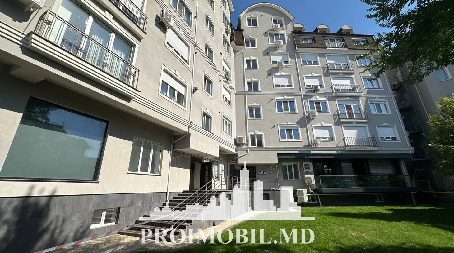 https://images.proimobil.md/Pa9Rt0hxra4cv-LufL4mRL6eNxjwchOqq_HhKyIxHB8/watermark:0.75:so:0:30:0.39/resize:fill:1460:816:1/gravity:ce/bG9jYWw6Ly8vZXN0YXRlL2xyLzAyMGZhNzQ4LWNlYTAtNDZhYi1iYjM4LWEwYzM2ZDE3MzY0OS5qcGVn