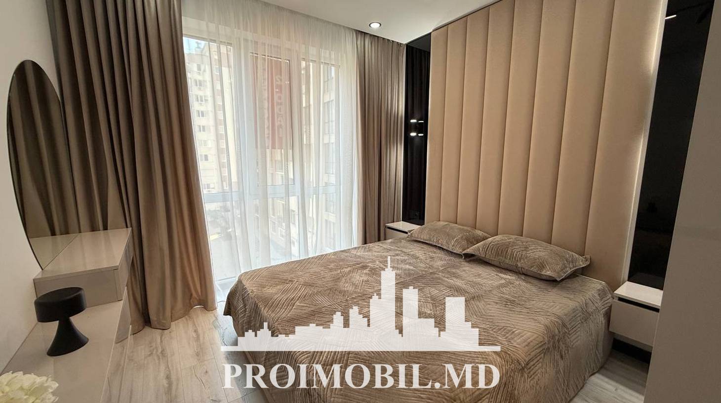https://images.proimobil.md/Pb-e7He3Z0nqBNV_WE9_GguEw0r6vZADKuT_LMO97Nk/watermark:0.75:so:0:30:0.39/resize:fill:1460:816:1/gravity:ce/bG9jYWw6Ly8vZXN0YXRlL2xyL2E0YTMwOTg5LWI1N2QtNDFhYi1iNTM5LTJmNjJmYjg0OTRiNC5qcGVn