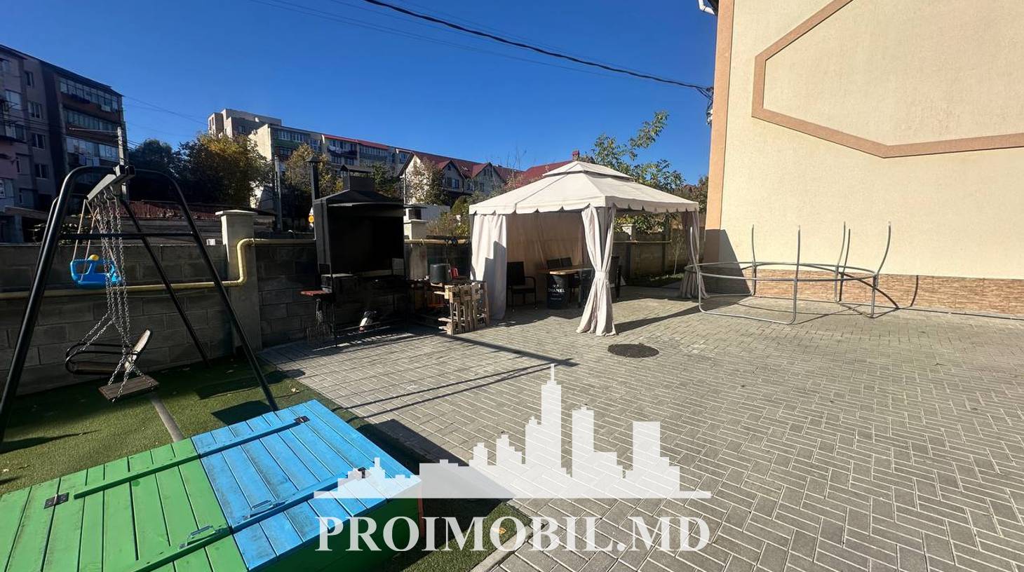 https://images.proimobil.md/PbmFAxWj7WUhF8TiTRE_2Pe6SOMuJ9n7_gSpAsoYt_g/watermark:0.75:so:0:30:0.39/resize:fill:1460:816:1/gravity:ce/bG9jYWw6Ly8vZXN0YXRlL2xyLzZiNzM2MTk2LTU0ZjktNDYxMS1iM2U2LTFjY2VlOWI1NzdjMC5qcGVn