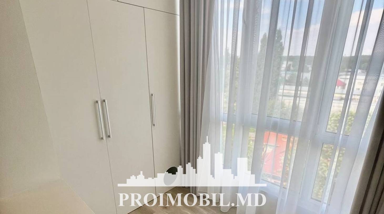 https://images.proimobil.md/Per0I98zd3Ye7pn-aeo9N9y8azx829uBQ3WN0YKKiO4/watermark:0.75:so:0:30:0.39/resize:fill:1460:816:1/gravity:ce/bG9jYWw6Ly8vZXN0YXRlL2xyL2M3OWMzY2QyLThkNGEtNDhhMi05MWI2LWQ3ODE2YjdiNjI0Yi5qcGVn