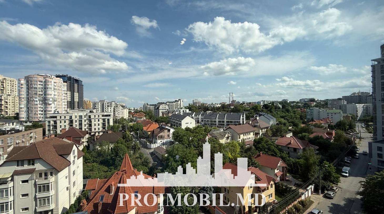 https://images.proimobil.md/Pw3r-a085JPl89dSwdvPFxwumFf9QhZXaP50aX8ZRrg/watermark:0.75:so:0:30:0.39/resize:fill:1460:816:1/gravity:ce/bG9jYWw6Ly8vZXN0YXRlL2xyL2VhMjIzMzJmLTRhZGQtNDA4MS04MGJjLTZmYTFiOTM3N2VmYS5qcGVn