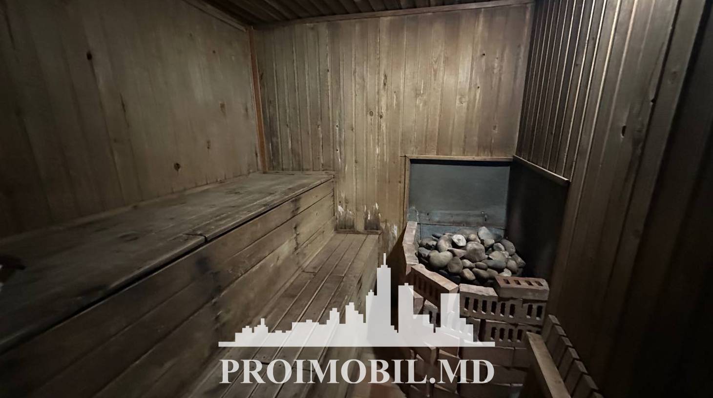 https://images.proimobil.md/PxTD7MucpYfnBolJqeoEdoy_3fVekCcWk1V9uxzDCdM/watermark:0.75:so:0:30:0.39/resize:fill:1460:816:1/gravity:ce/bG9jYWw6Ly8vZXN0YXRlL2xyLzhiODE4MGFhLWJjZDQtNDJkNS05YTIxLTBmM2VmMzQ1ZmFjYy5qcGVn