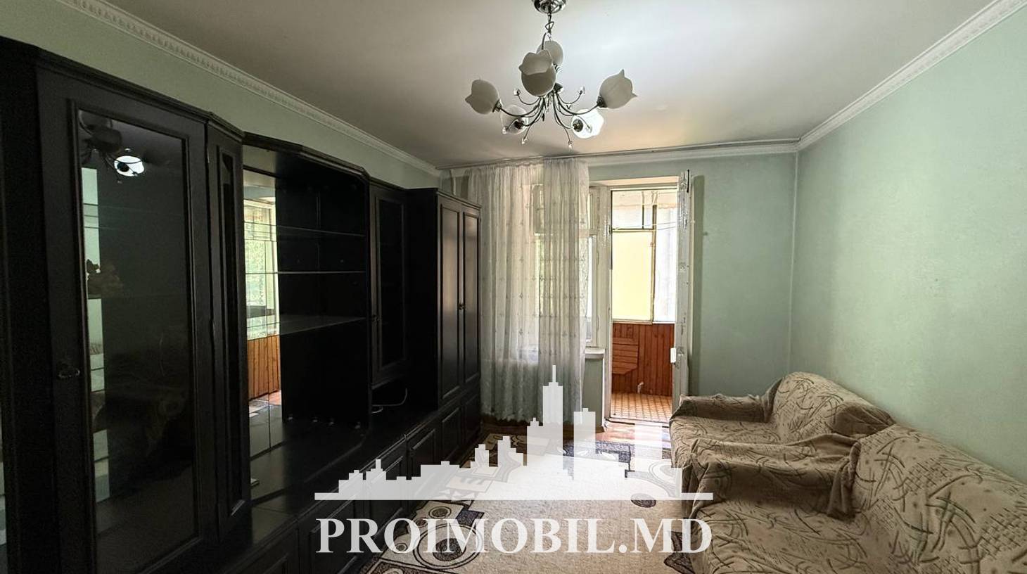 https://images.proimobil.md/PydE54jjZ-_EnB3Jll4L1d0HENfC7tenUuR50kVGCWc/watermark:0.75:so:0:30:0.39/resize:fill:1460:816:1/gravity:ce/bG9jYWw6Ly8vZXN0YXRlL2xyLzA2MjQzNDQxLTJhZjgtNDYzMS05MTI3LWQ3YWMwMzIxNDU0YS5qcGVn
