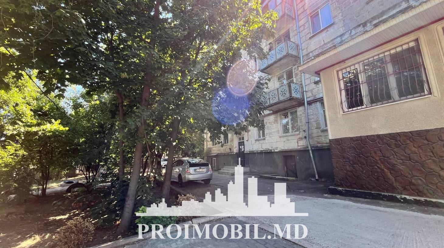 https://images.proimobil.md/Pzj2trVM2fRDSpykk8BzvRqmUaUTkmyXz0xrlUsb2UQ/watermark:0.75:so:0:30:0.39/resize:fill:1460:816:1/gravity:ce/bG9jYWw6Ly8vZXN0YXRlL2xyLzExZDU0NTQ3LTM1YTMtNDhmMS1iNDAxLWYwNzhlZmE2ZDg2NS5qcGVn