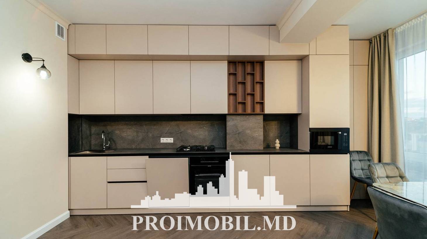 https://images.proimobil.md/Q0HFiHjnJPf70UKUDCh9i1rG5vu7qN11p5EaVPh4Xrg/watermark:0.75:so:0:30:0.39/resize:fill:1460:816:1/gravity:ce/bG9jYWw6Ly8vZXN0YXRlL2xyLzllOWZkNzNlLTAzZTktNDFlYi1hMjllLWI2NThhMTk5Mzg2ZC5qcGVn