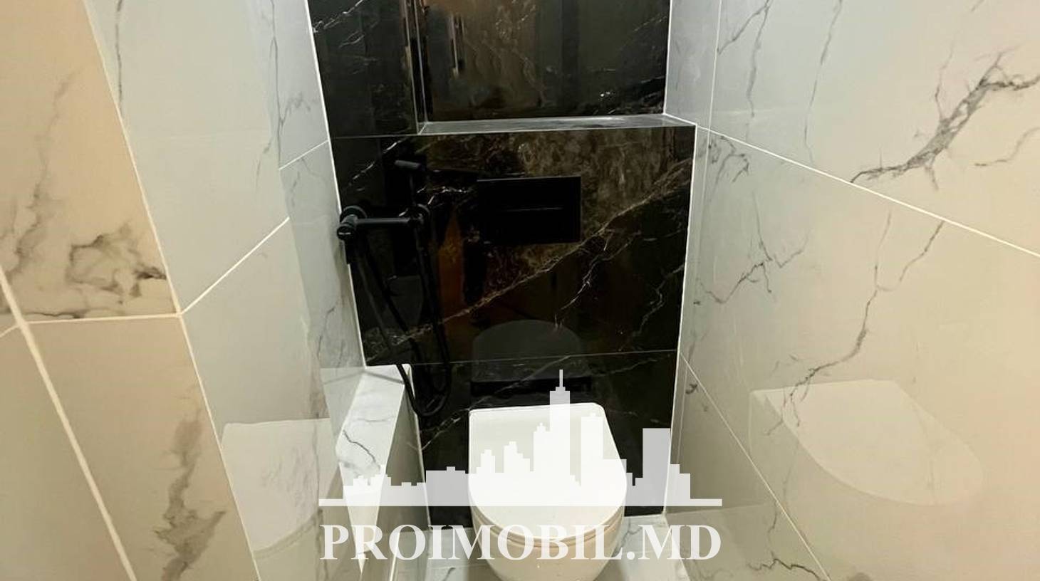 https://images.proimobil.md/Q1cxr8ztFNVEgemlgkMKGu2vtqI1WeM6dfP9DI9b318/watermark:0.75:so:0:30:0.39/resize:fill:1460:816:1/gravity:ce/bG9jYWw6Ly8vZXN0YXRlL2xyL2U4NDUwMmQ4LTQwN2QtNDg3NS05MzA0LTY5YTNiMDQ0OTcwNC5qcGVn