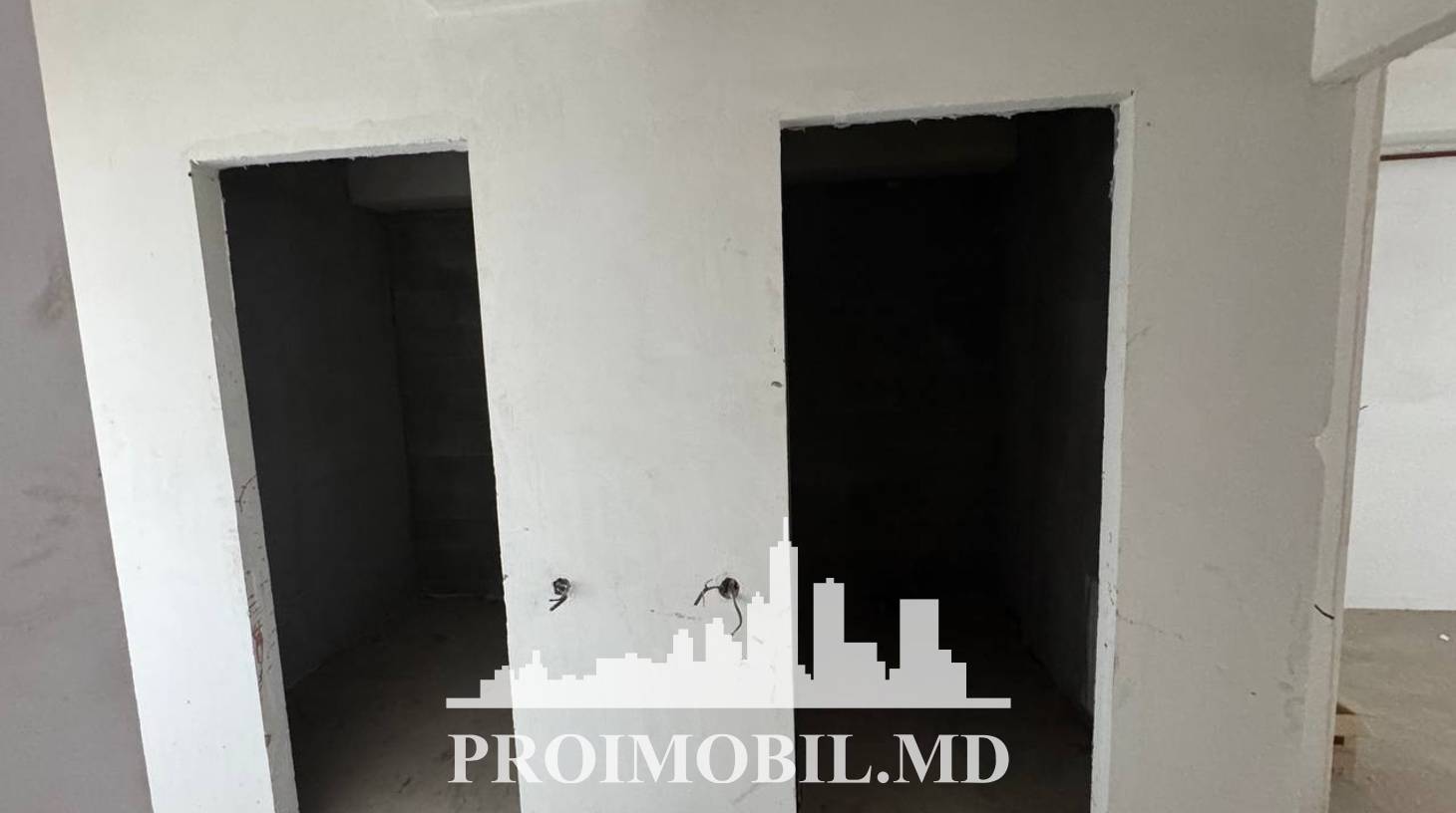 https://images.proimobil.md/Q2bx0ey9cvUfENRUPFbDuuvu99QQlQhc8Ws_nK36XzQ/watermark:0.75:so:0:30:0.39/resize:fill:1460:816:1/gravity:ce/bG9jYWw6Ly8vZXN0YXRlL2xyLzE0NjViYjE3LWEwZjgtNDhjZi1iMzQzLTdkYzdlNzExYzk0Yi5qcGVn