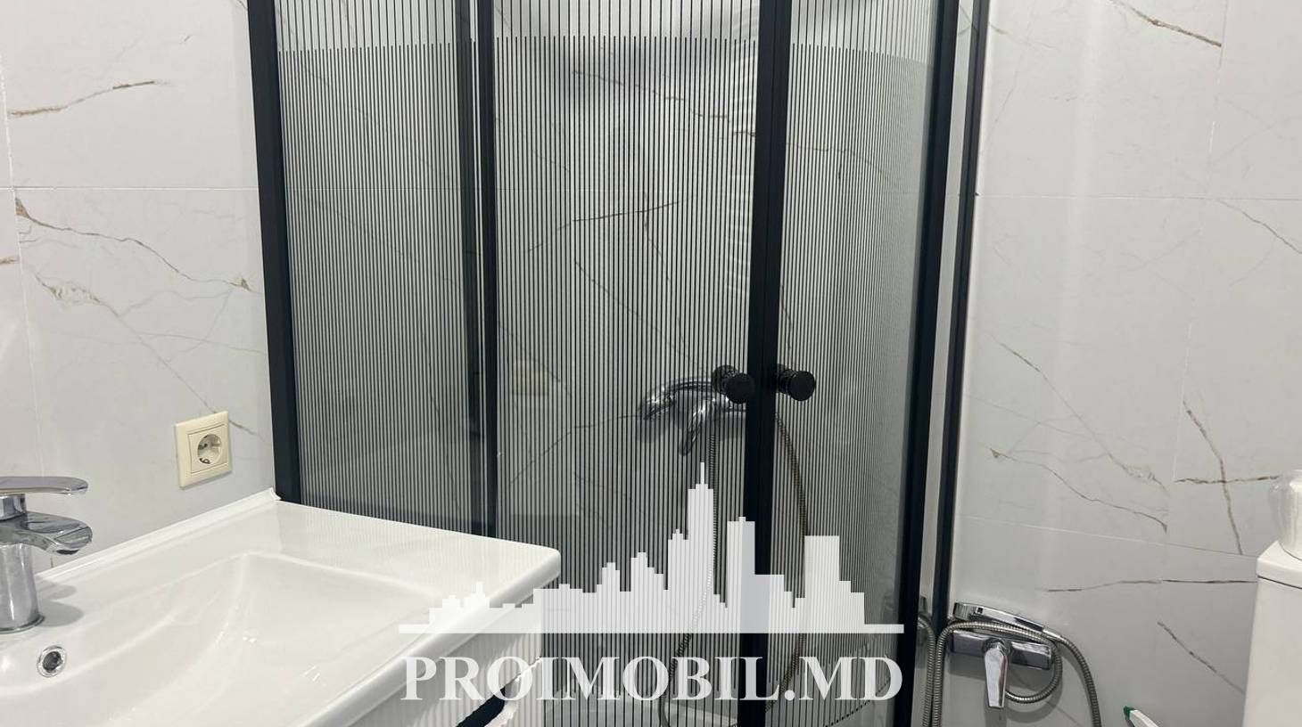 https://images.proimobil.md/Q3q5uQlPJPuYZHk-FP-VLmDmAwmXjRD92usiyjazSOo/watermark:0.75:so:0:30:0.39/resize:fill:1460:816:1/gravity:ce/bG9jYWw6Ly8vZXN0YXRlL2xyL2VhOGY5ZTM5LTY5YmItNDRkNS1iMmJhLWJiYjBmYzFhNTcwOC5qcGVn