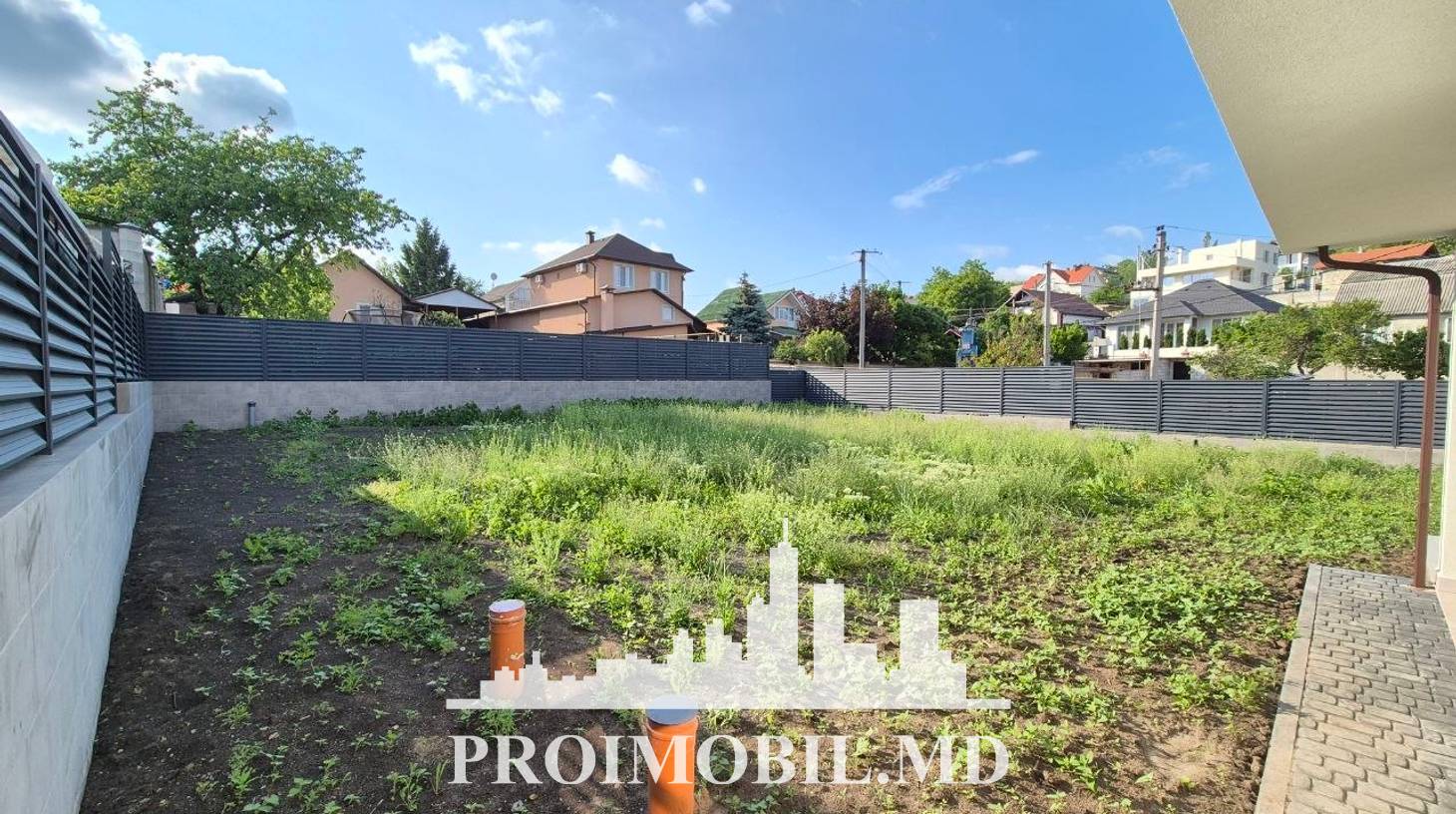 https://images.proimobil.md/Q7s8FIsl5m_yBlP2z-yz9FTAjYYSarqpYlSJz8W2B-o/watermark:0.75:so:0:30:0.39/resize:fill:1460:816:1/gravity:ce/bG9jYWw6Ly8vZXN0YXRlL2xyLzJiNTQ5ZjRmLTExMjctNDQ1Zi04ZDU5LTUwYzU3N2Y1ZWY4Yi5qcGVn