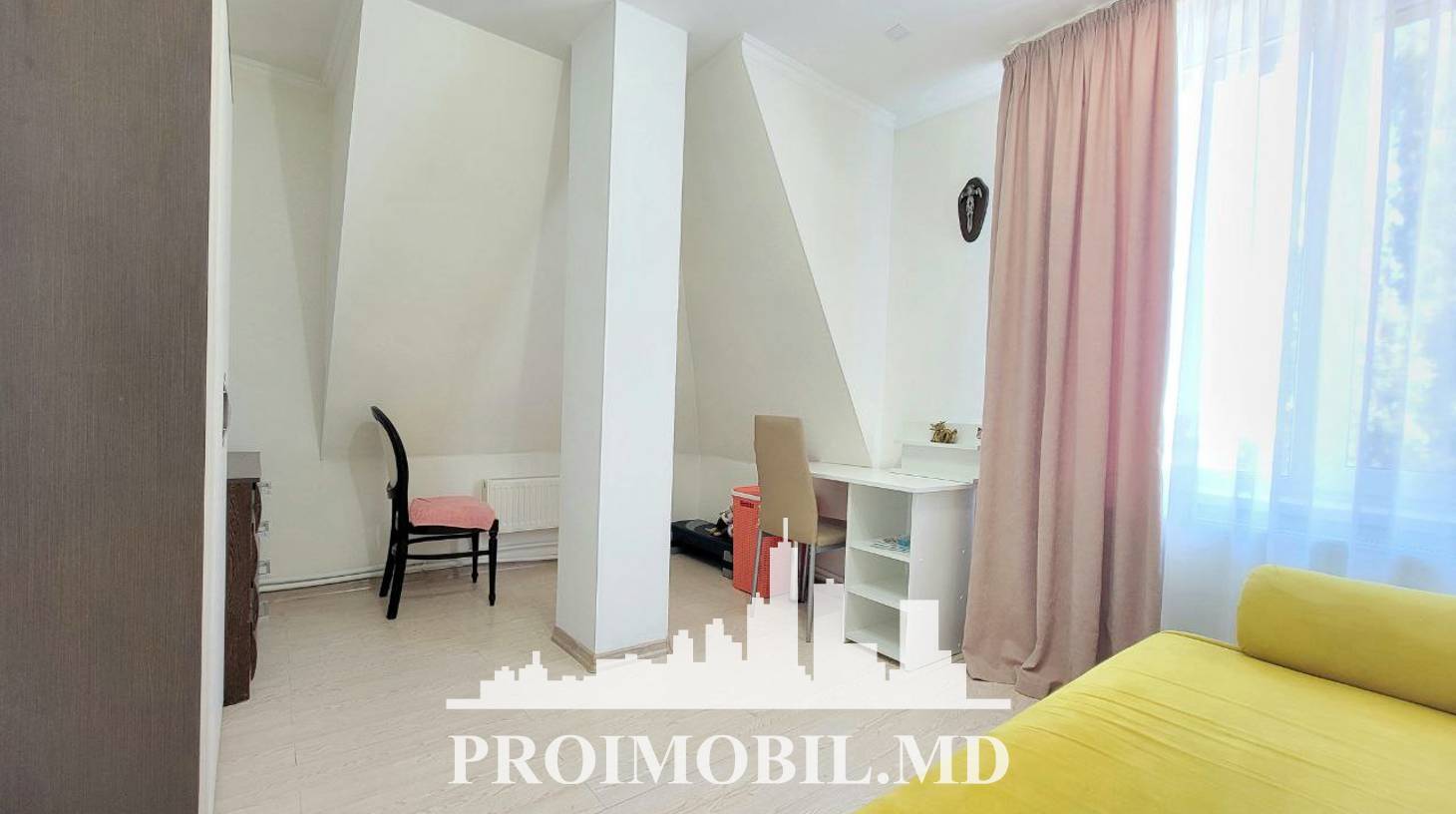 https://images.proimobil.md/Q89dxXAXvD3TW2IvC_AnebY7wOOXklP2uQxKmx_mqNE/watermark:0.75:so:0:30:0.39/resize:fill:1460:816:1/gravity:ce/bG9jYWw6Ly8vZXN0YXRlL2xyLzc4YzJhZjg3LWY1NzEtNDdlNi04YzFlLWZhMGNlN2UxZjcwZi5qcGVn