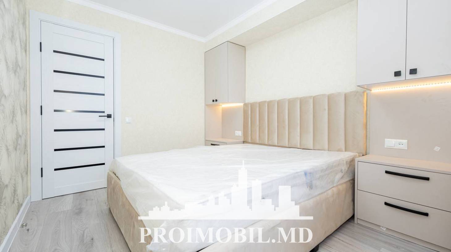 https://images.proimobil.md/Q924qVwREnxmpz9s92pkBLpEocMf49k2HWd6ejeVmik/watermark:0.75:so:0:30:0.39/resize:fill:1460:816:1/gravity:ce/bG9jYWw6Ly8vZXN0YXRlL2xyLzk5ZTJkMTU5LTZhOTktNGNlYS1iYTc2LTQwNjYwZWY3ODQ2Zi5qcGVn