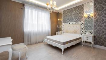 https://images.proimobil.md/QAhGP2enOFtJxAgeB9qYV668StiQ7SndIjIEAiTeWR0/resize:fill:350:198:1/gravity:ce/bG9jYWw6Ly8vZXN0YXRlL2xyL2NlZTE3NzdlLTlkNzMtNDlmOS1iN2Y1LThhNTFhNGQzNjUxYS5qcGVn