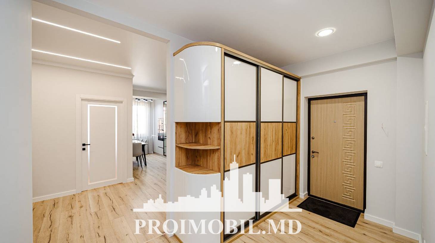 https://images.proimobil.md/QKOlF7l4AKMw8f4BYZp8gqoNQQ0VlBzG0XbOOkmz5xQ/watermark:0.75:so:0:30:0.39/resize:fill:1460:816:1/gravity:ce/bG9jYWw6Ly8vZXN0YXRlL2xyL2E5NjRhZmMyLTdlOTgtNGY3OC05ZTNmLWFjYjcyNTdmOTFjZS5qcGVn