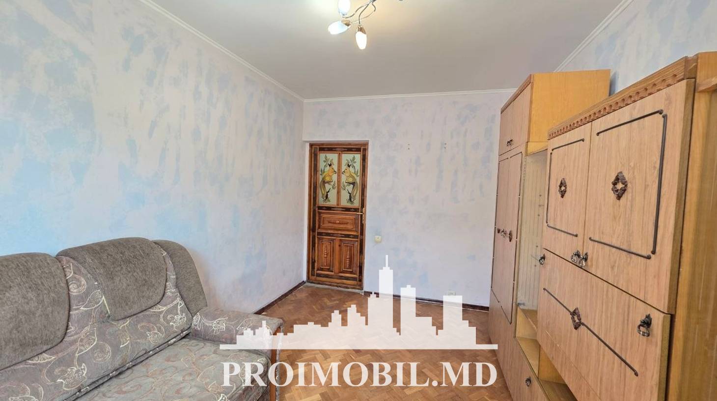 https://images.proimobil.md/QKdBqWmbEbxu30Uou3BhmWmpIR3X5Pjr0rad3tukoQE/watermark:0.75:so:0:30:0.39/resize:fill:1460:816:1/gravity:ce/bG9jYWw6Ly8vZXN0YXRlL2xyL2U3YzM3ZTk2LWJlYzAtNDRmOC05ODlmLTJjNDY1OWU0ZTJiOC5qcGVn